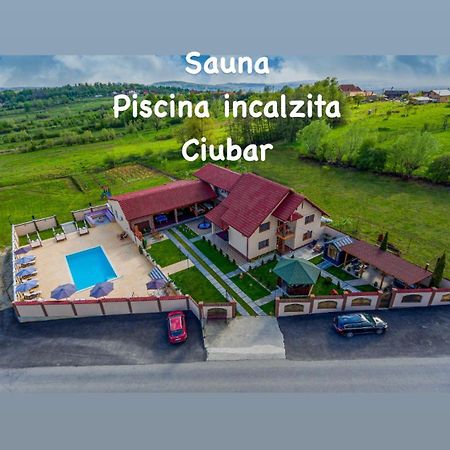 Pensiunea Adrian Novaci-Străini المظهر الخارجي الصورة